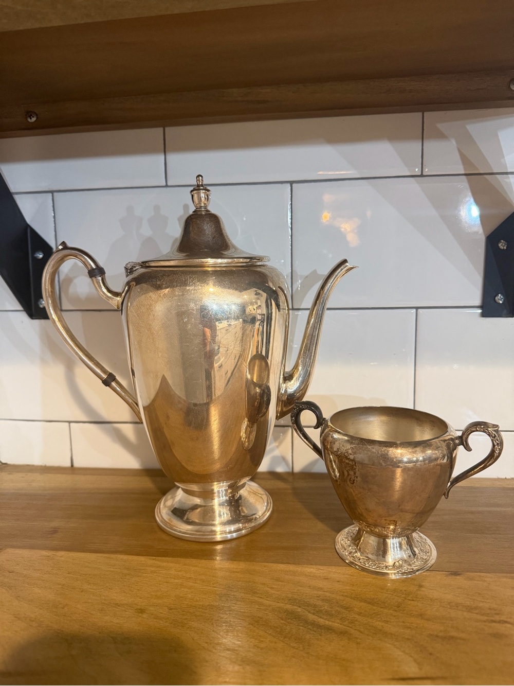 Vintage-Style Silver Teapot and Sugar Bowl Set - Silver Finish